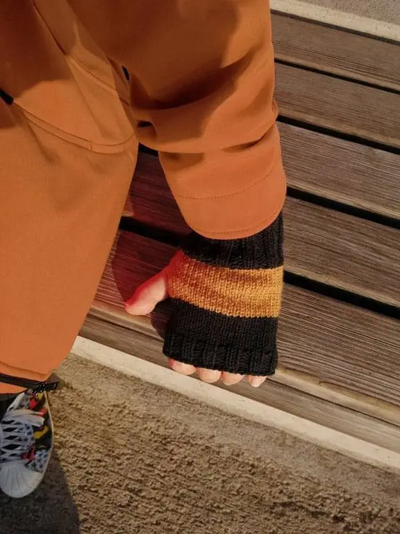 Selbstgestrickte Handschuhe Martina