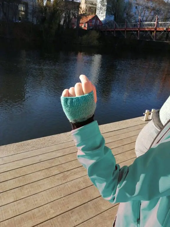 Selbstgestrickte Handschuhe Meeresrauschen